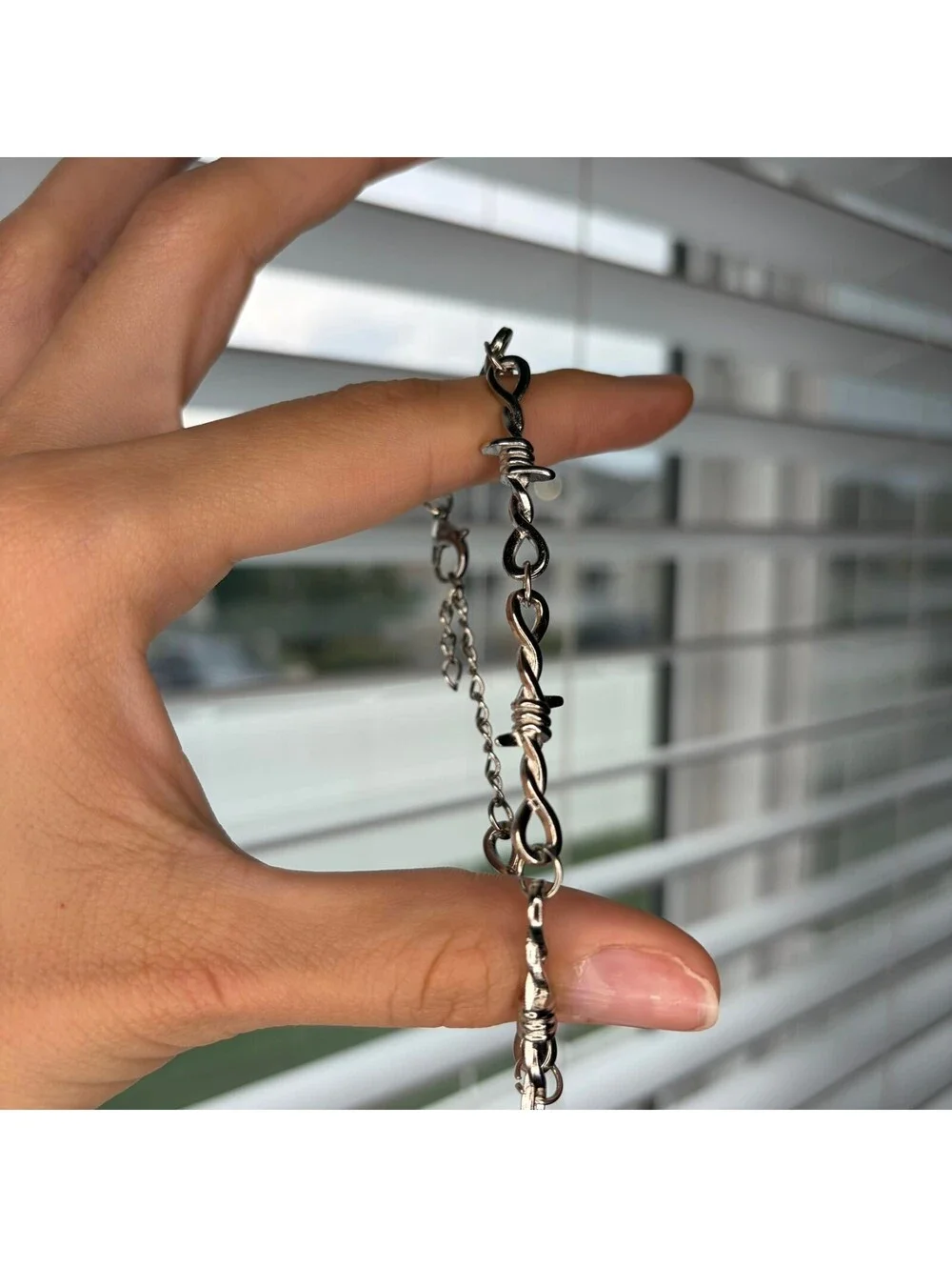 N/A barbed wire